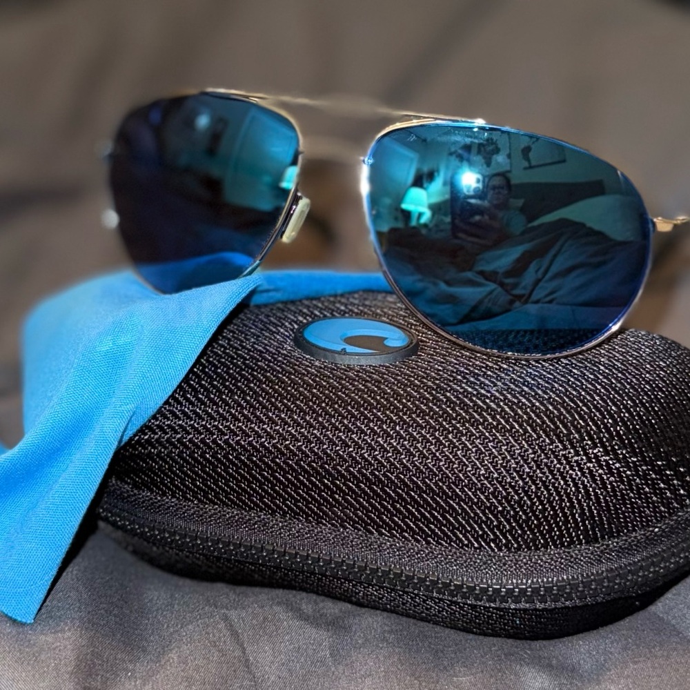 Costa Sunglasses in Blue and Silver with Sporty Design and Mirrored Lenses